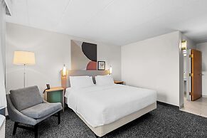 Spark by Hilton Cedar Falls