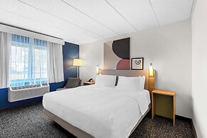 Spark by Hilton Cedar Falls