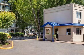 Motel 6 Portland, OR - Downtown