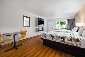 Motel 6 Portland, OR - Downtown