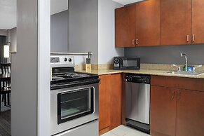 Courtyard by Marriott Long Island MacArthur Airport