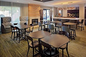 Courtyard by Marriott Long Island MacArthur Airport