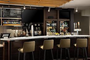Courtyard by Marriott Long Island MacArthur Airport