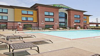 Holiday Inn Express & Suites Olive Branch by IHG