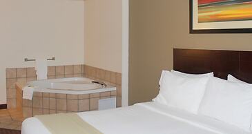 Holiday Inn Express & Suites Plainview by IHG
