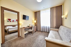 Rossiya Hotel