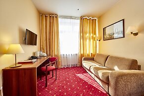 Rossiya Hotel
