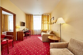 Rossiya Hotel