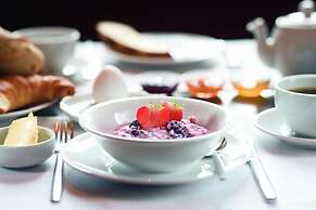 Qabila Westbay Hotel