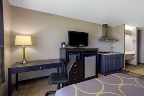 Super 8 by Wyndham Jackson MN