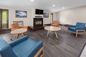 Super 8 by Wyndham Bridgeport/Clarksburg Area