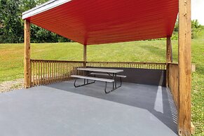 Super 8 by Wyndham Bridgeport/Clarksburg Area