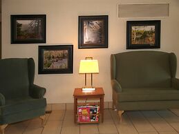 Super 8 by Wyndham Dauphin