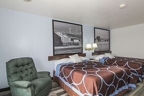 Super 8 by Wyndham Three Hills AB