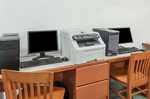 Super 8 by Wyndham Three Hills AB