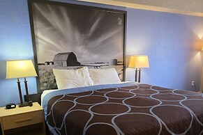 Super 8 by Wyndham Swift Current