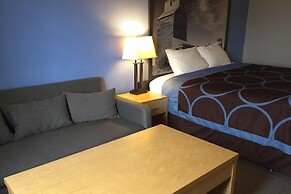 Super 8 by Wyndham Swift Current