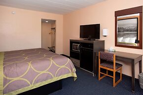 Super 8 by Wyndham Black Mountain