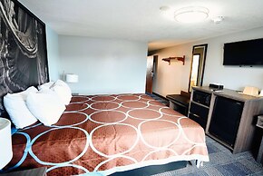 Super 8 by Wyndham Pueblo