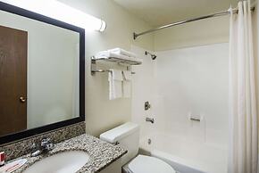 Super 8 by Wyndham Pueblo