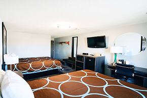 Super 8 by Wyndham Pueblo
