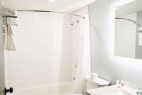 Super 8 by Wyndham Pueblo