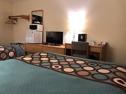 Super 8 by Wyndham Moose Jaw SK