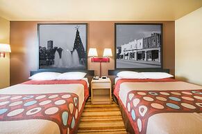 Super 8 by Wyndham Big Cabin/Vinita Area