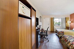 Super 8 by Wyndham Orlando International Drive