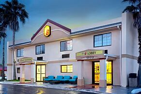 Super 8 by Wyndham Orlando International Drive