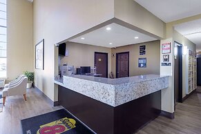 Super 8 by Wyndham Nixa/Springfield Area