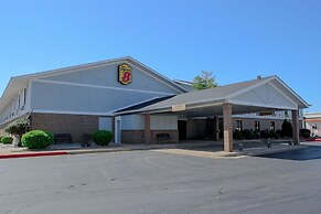 Super 8 by Wyndham Harrison AR