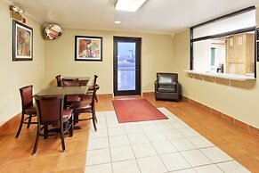 Super 8 by Wyndham Tuscaloosa