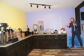 Super 8 by Wyndham Tuscaloosa