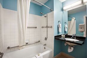 Super 8 by Wyndham Indio