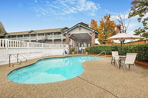 Super 8 by Wyndham Auburn