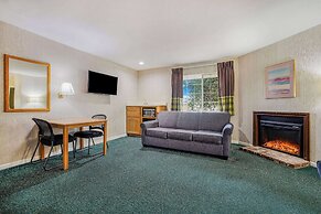 Super 8 by Wyndham Auburn