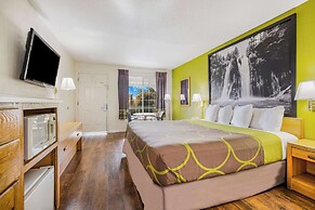 Super 8 by Wyndham Auburn