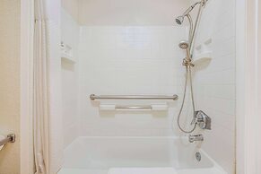 Super 8 by Wyndham Auburn