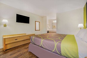 Super 8 by Wyndham Auburn