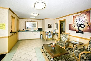 Super 8 by Wyndham Van Buren/Ft. Smith Area