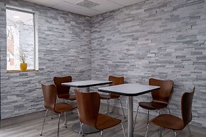 Super 8 by Wyndham Merrillville