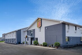 Super 8 by Wyndham Merrillville
