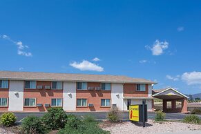 Super 8 by Wyndham Colorado Springs/Chestnut Street