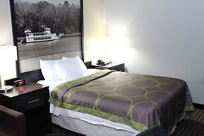 Super 8 by Wyndham Clear Lake