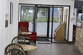 Super 8 by Wyndham Clear Lake