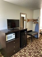 Super 8 by Wyndham Independence IA