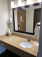 Super 8 by Wyndham Independence IA