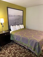 Super 8 by Wyndham Independence IA
