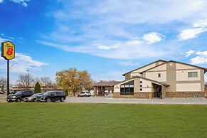 Super 8 by Wyndham Waverly